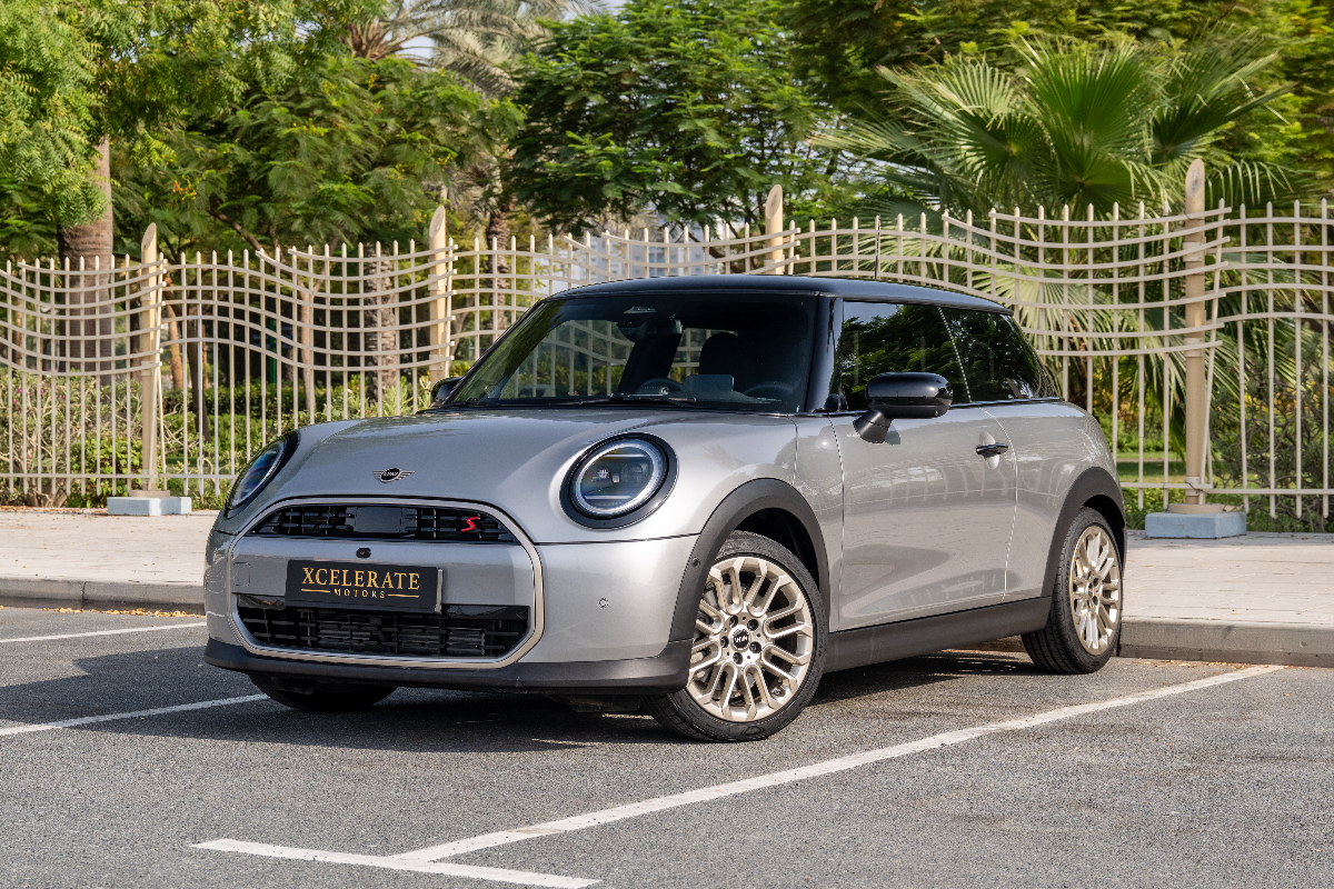 2025 MINI Cooper photo 3